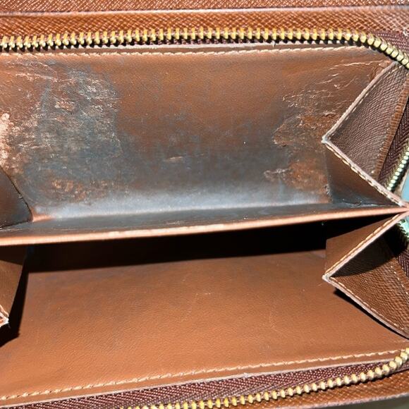 Authentic Louis Vuitton Paris Leather Monogram Snap Wallet - Picture 13 of 16
